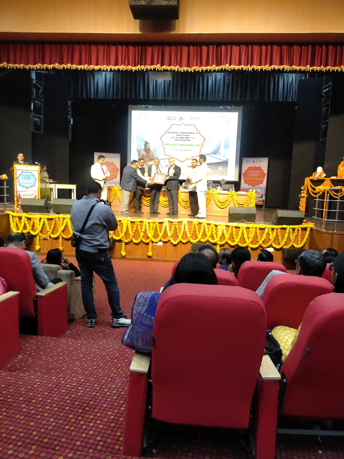 Dr. Laxmidutta Shukla receiving Lifetime Achievement Award at Kashi Kaya Sangamam BHU 2026